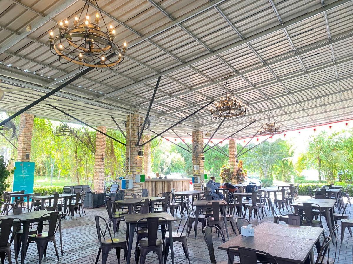 "D'Bamboo Kamp" Desa Wisata Ekang Lagoi Dış mekan fotoğraf