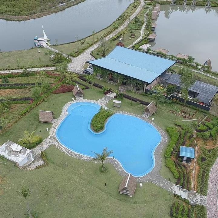 "D'Bamboo Kamp" Desa Wisata Ekang Lagoi Dış mekan fotoğraf