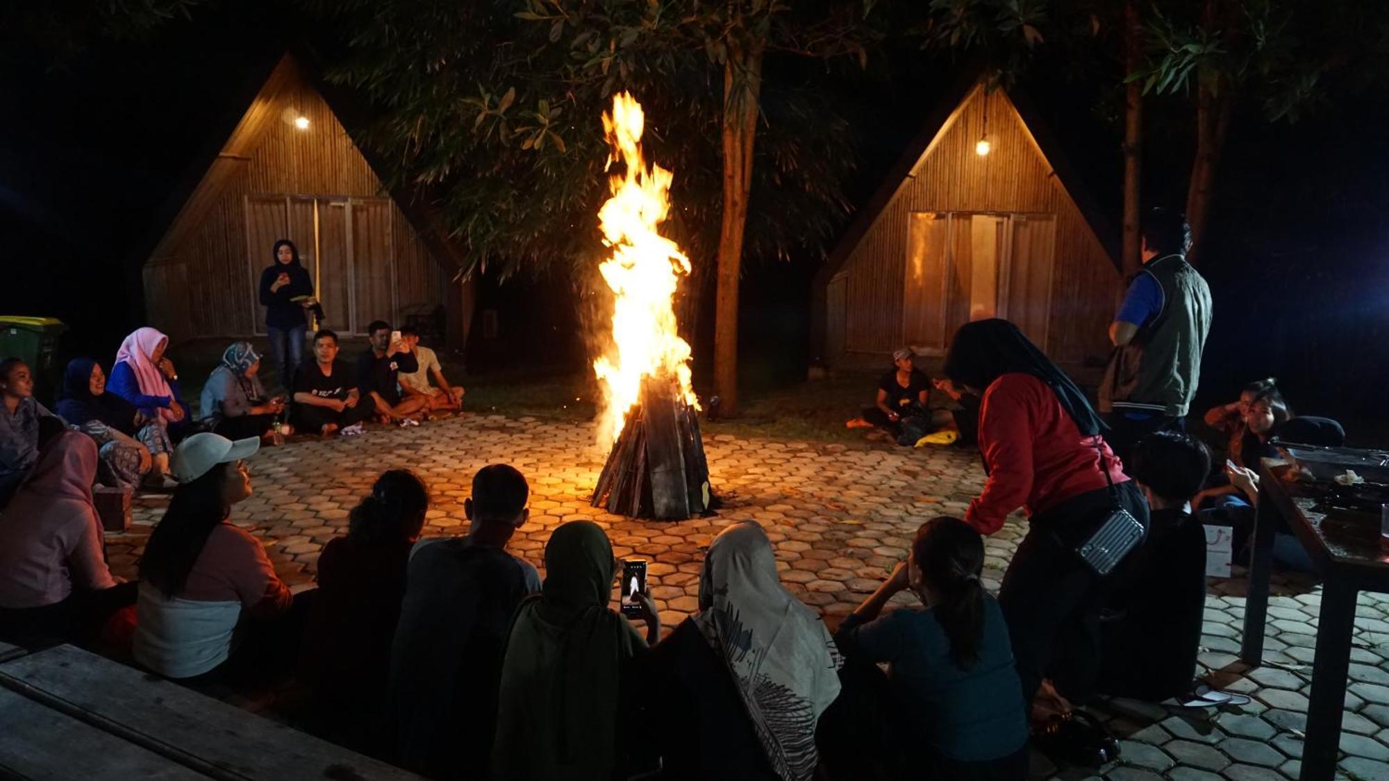 "D'Bamboo Kamp" Desa Wisata Ekang Lagoi Dış mekan fotoğraf