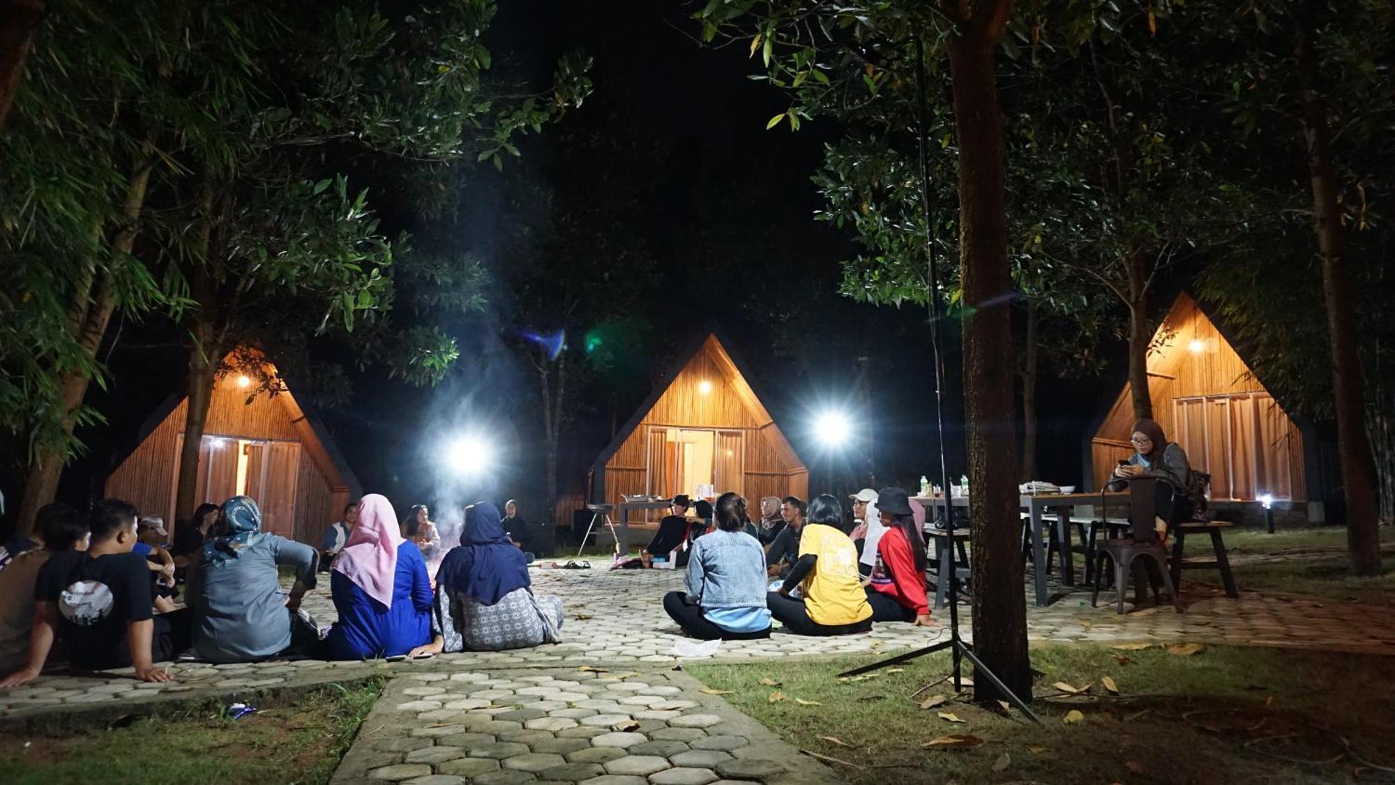 "D'Bamboo Kamp" Desa Wisata Ekang Lagoi Dış mekan fotoğraf